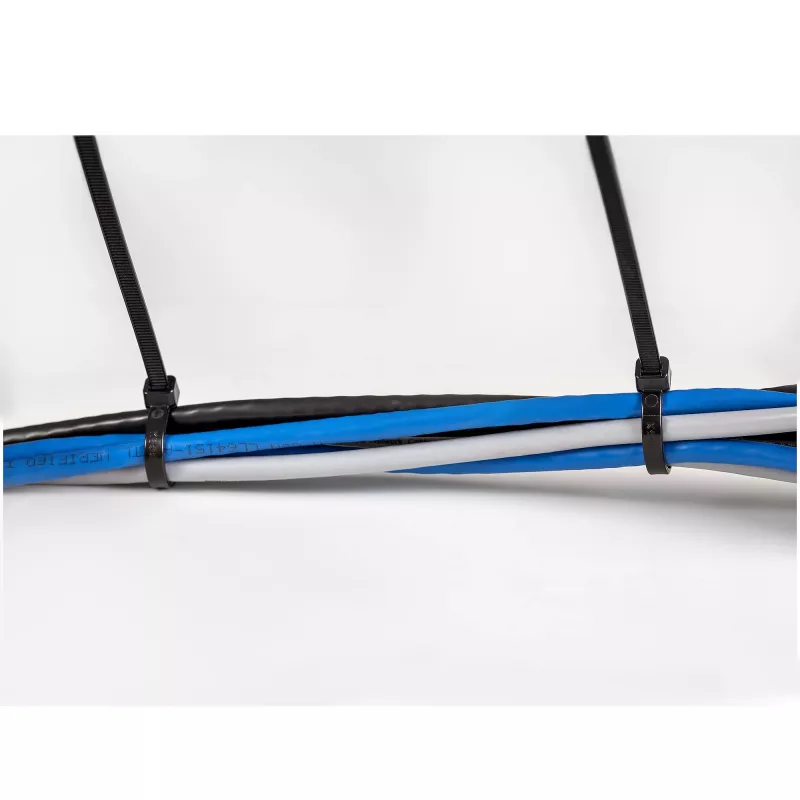 StarTech.com bridas de 20cm - 4mm de ancho, 55mm de diámetro de haz, 22kg de resistencia a la tracción, bridas de nailon autoblocantes con punta curvada - 94V-2/UL listado, pack de 100 - negro