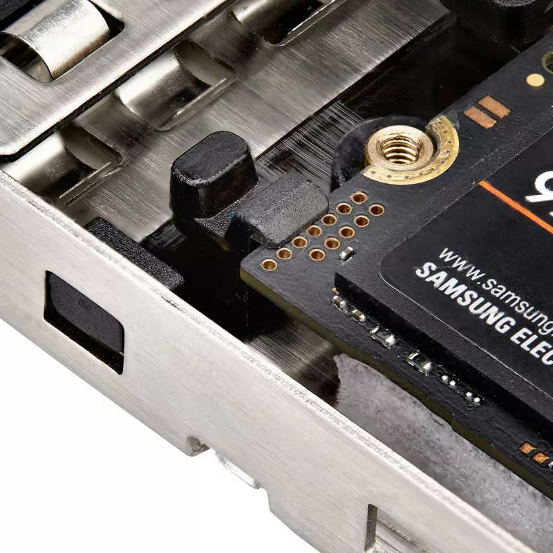 StarTech.com Bandeja para SSD M.2 NVMe para uso en la serie de productos de expansión PCIe - Bandeja para una unidad hot-swap adicional (TR-M2-REMOVABLE-PCIE