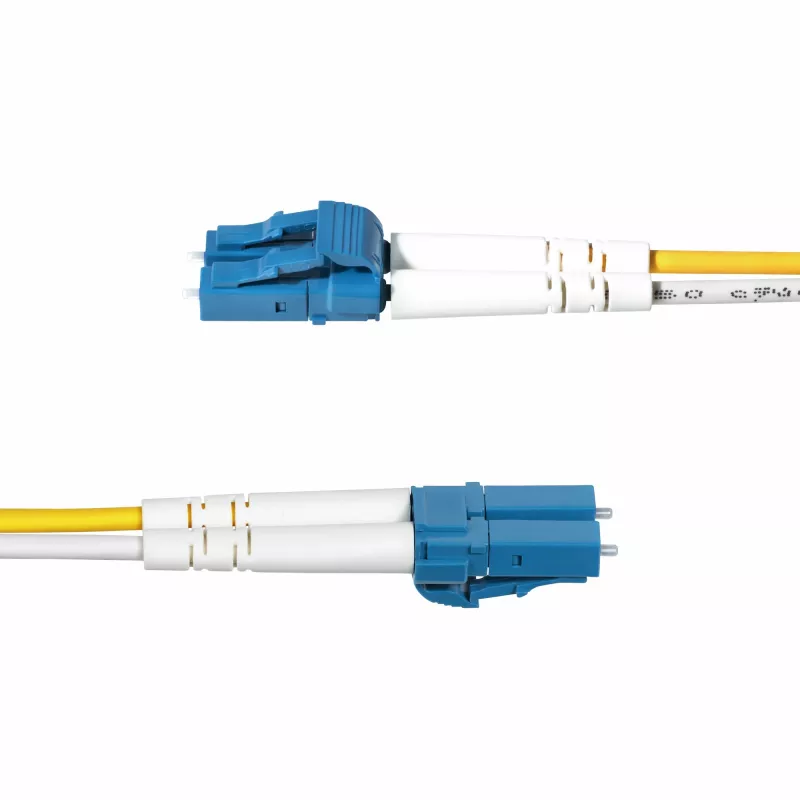 StarTech.com Cable de fibra óptica monomodo OS2 Duplex LC a LC (UPC) de 5m (16,4ft), 9/125µm, 100G, resistente a flexiones, baja pérdida de inserción – Cable patch de fibra óptica LSZH