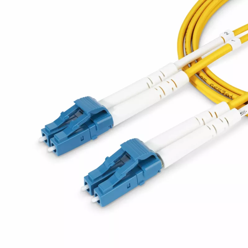 StarTech.com Cable de fibra óptica monomodo OS2 Duplex LC a LC (UPC) de 7m (22.9ft), 9/125µm, 100G, resistente a flexiones, baja pérdida de inserción – Cable patch de fibra óptica LSZH