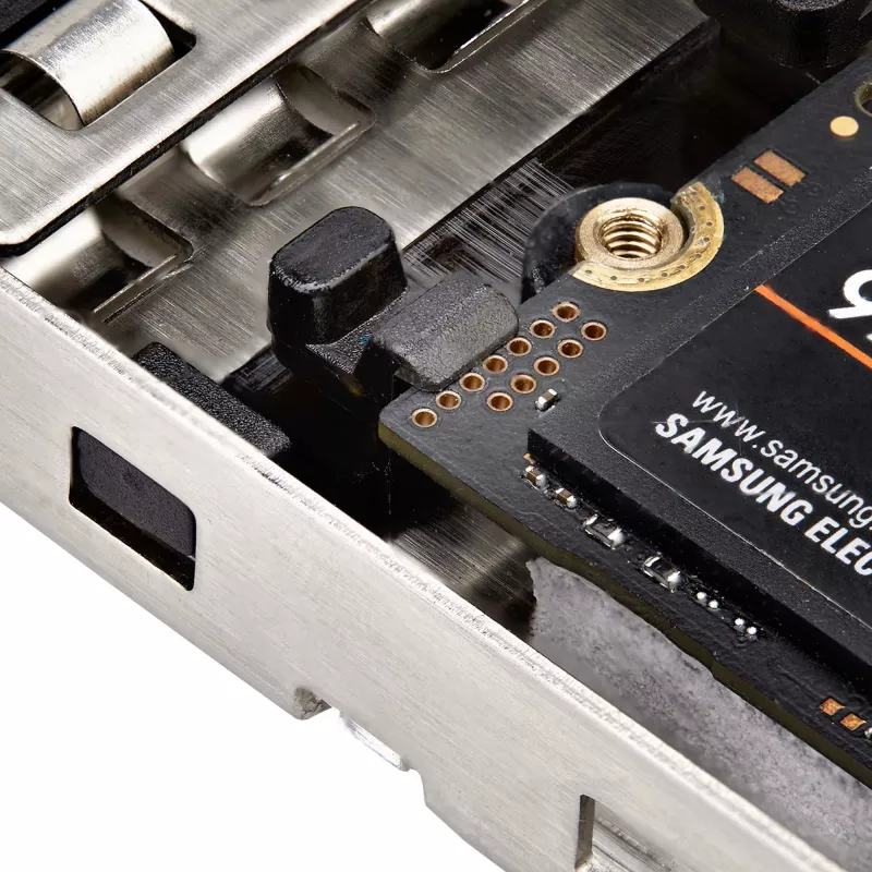 StarTech.com Bahía extraíble M.2 NVMe SSD a PCIe x8 de doble bahía; requiere bifurcación; instalación sin herramientas, backplane PCIe con dos bahías de unidad hot-swap