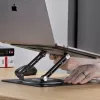 StarTech.com Soporte giratorio para portátil, giratorio 360°, elevador de escritorio ergonómico para ordenador, plataforma elevada con inclinación ajustable, máx. 5 kg, construcción de aluminio, diseño portátil