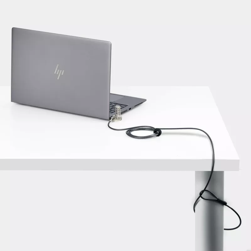 StarTech.com Pack de 25 candados universales para portátil de 2 m, cable de seguridad serializado para portátil, compatible con Noble Wedge®/Nano/K-Slot, cable con cierre de combinación sin llave – TAA