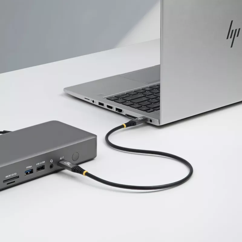 StarTech.com Cable USB4 de 50 cm (1,6ft), 80Gbit/s, cable USB-C certificado USB-IF, 240W PD, 8K 120Hz/4K 240Hz DP2.1 DP80, funda TPE, compatible con Thunderbolt 4 – Cable USB-C negro