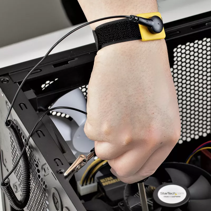 StarTech.com Pulsera antiestática con cable de toma de tierra, banda ESD con cable desmontable de 1,5 m, evita descargas electrostáticas, ajuste regulable, TAA