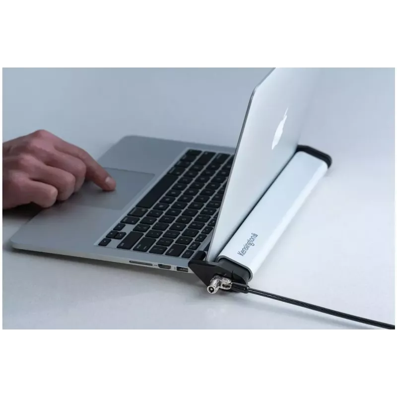 Estación de bloqueo para portátil Kensington Laptop Locking Station 2.0 con candado MicroSaver 2.0