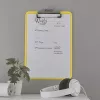 Leitz Tabla de sujeción sin tapa frontal WOW, A4, plástico, amarillo, 80 hojas, 228 mm, 320 mm