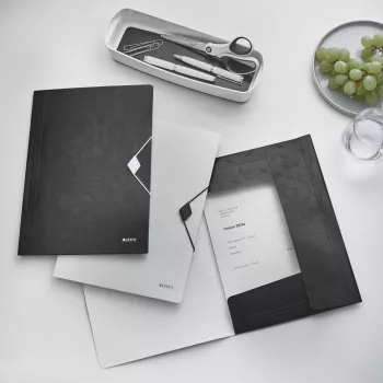 Leitz Carpeta de 3 solapas WOW PP A4, carpeta de solapas, A4, polipropileno (PP), negro, horizontal/vertical, 150 hojas