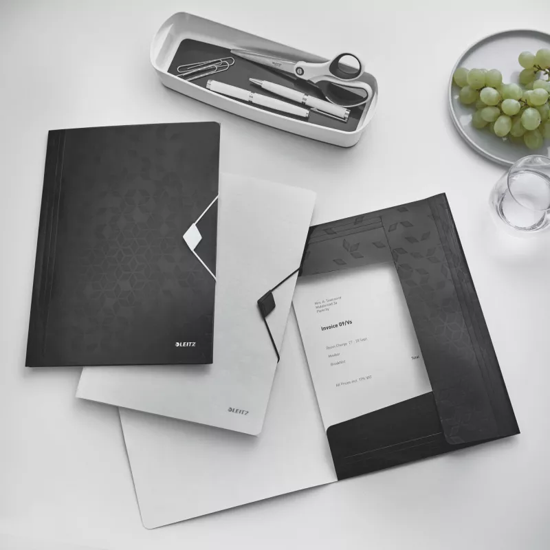 Leitz Carpeta de 3 solapas WOW PP A4, carpeta de solapas, A4, polipropileno (PP), negro, horizontal/vertical, 150 hojas