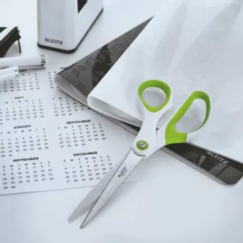 Leitz WOW Tijeras de oficina Titanium 205 mm, adultos, corte recto, unidad, verde, blanco, acero inoxidable, tijeras de oficina