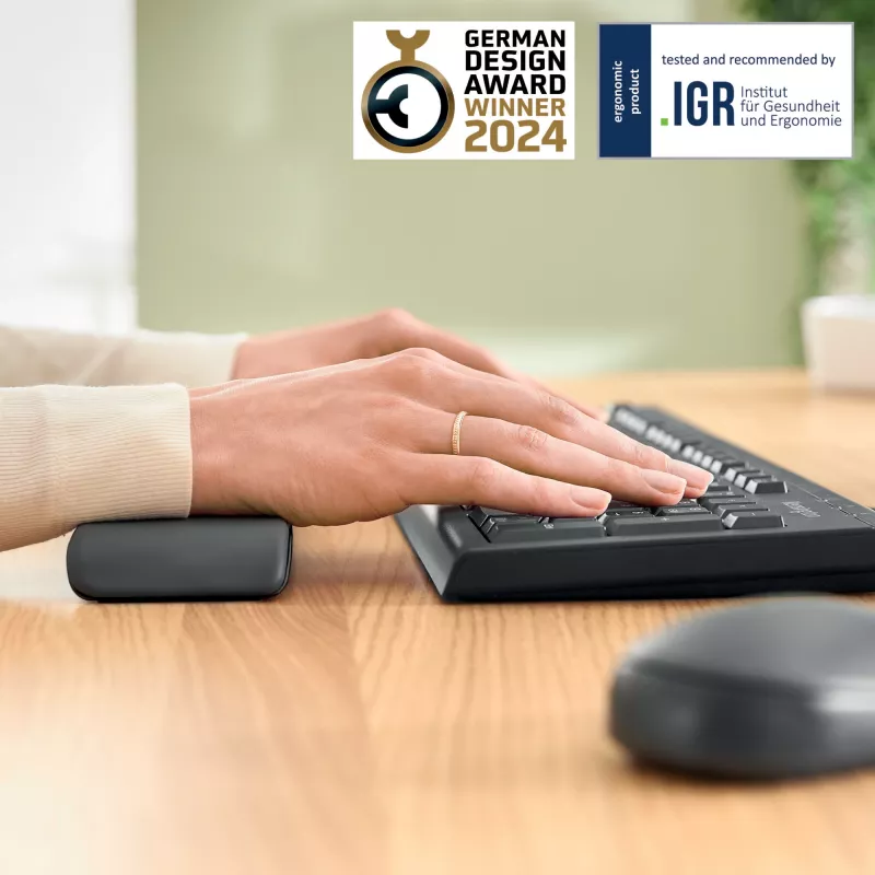 Leitz Ergo reposamuñecas ajustable para teclado, gris oscuro, 71 mm, 437 mm, 22 mm, 1 unidad