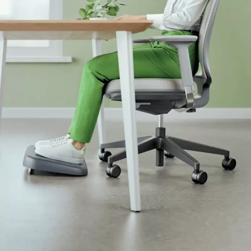 Leitz Reposapiés ajustable Ergo, 80 % plástico reciclado, gris, plástico reciclado, 34 cm, 42 cm, 340 mm, 420 mm