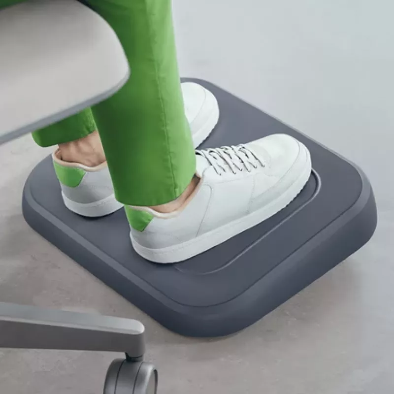 Leitz Reposapiés ajustable Ergo, 80 % plástico reciclado, gris, plástico reciclado, 34 cm, 42 cm, 340 mm, 420 mm