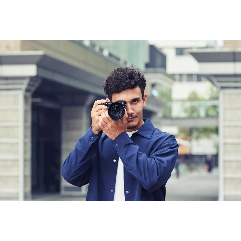 Sony α 6400 + SEL18135 MILC 24,2 MP CMOS 6000 x 4000 píxeles negro