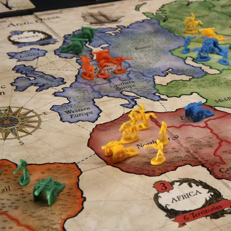 Juego de mesa Hasbro Gaming Risk War Edad recomendada 10 años