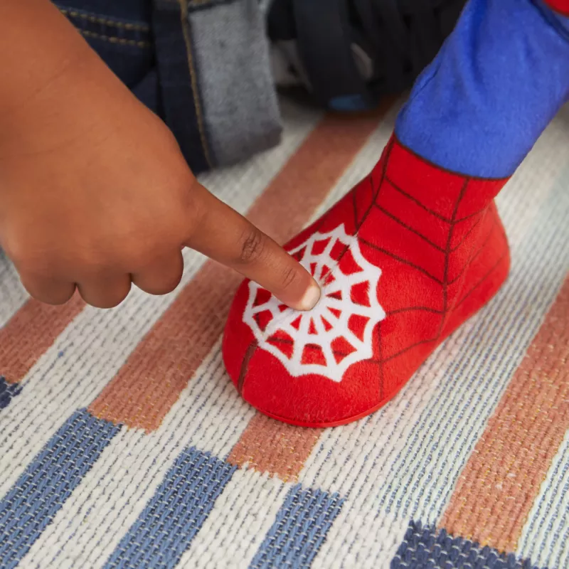Marvel Spidey and His Amazing Friends Dance 'N Crawl Spidey, peluche interactivo con música y sonidos