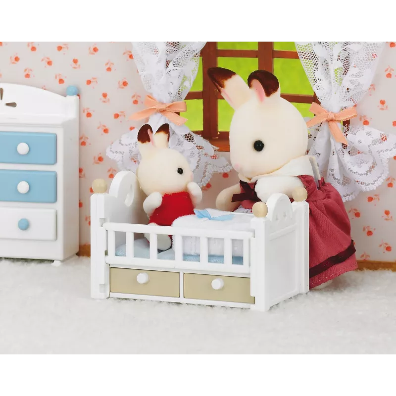 Sylvanian Families conjunto bebé conejo de chocolate (cuna), 3 año(s), multicolor, poliestireno, plástico