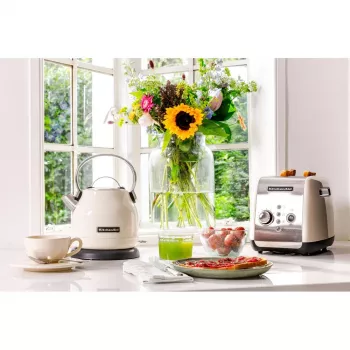KitchenAid 5KEK1222EAC hervidor de agua 1,25 l 2200 W negro, crema, acero inoxidable