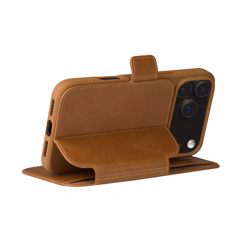dbramante1928 Copenhagen Funda tipo libro de piel granulada para iPhone 17 Pro Max, tan