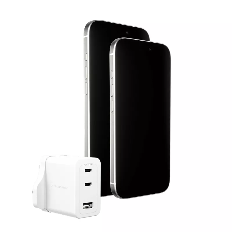 PanzerGlass empower™ by ® Cargador múltiple Turbo 70W con 2 x USB-C + USB-A | Enchufe UK | Blanco plateado