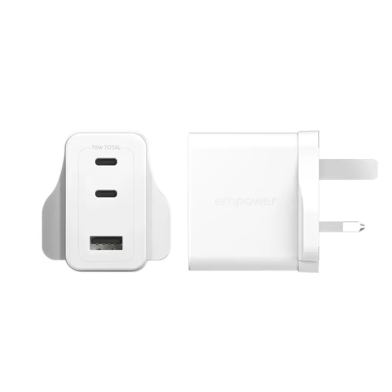 PanzerGlass empower™ by ® Cargador múltiple Turbo 70W con 2 x USB-C + USB-A | Enchufe UK | Blanco plateado