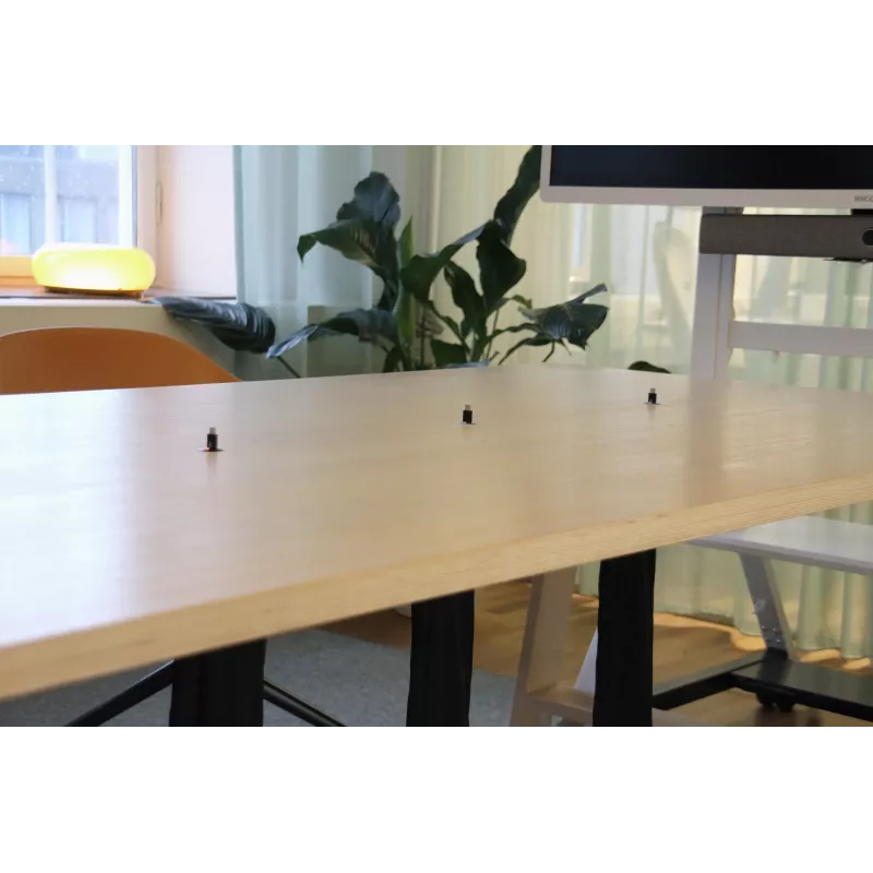 Toma LED extraíble Ochno O-POS-LED-AL-1 — toma LED retráctil de aluminio