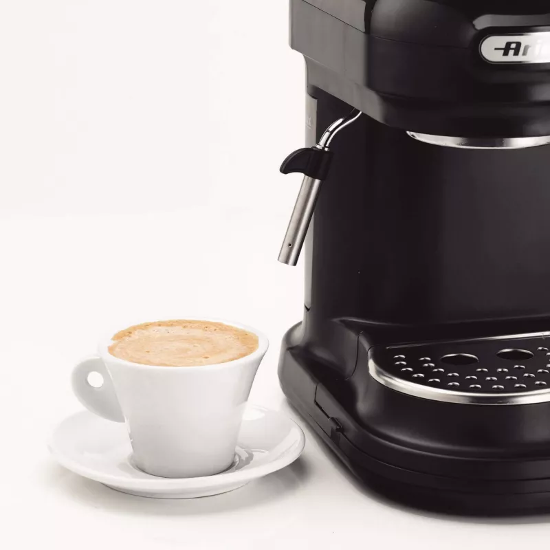 Ariete 1318 Moderna Cafetera espresso con molinillo de café integrado, para granos de café y café molido, espumador de leche para capuchino, filtro para 1 y 2 tazas, 1080 W, 800 ml, negro