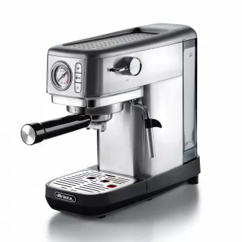 Ariete 1381 Cafetera con manómetro, apta para café molido y cápsulas ESE, 1300 W, capacidad 1,1 l, presión 15 bar, filtro para ½ tazas, boquilla para capuchino, plata
