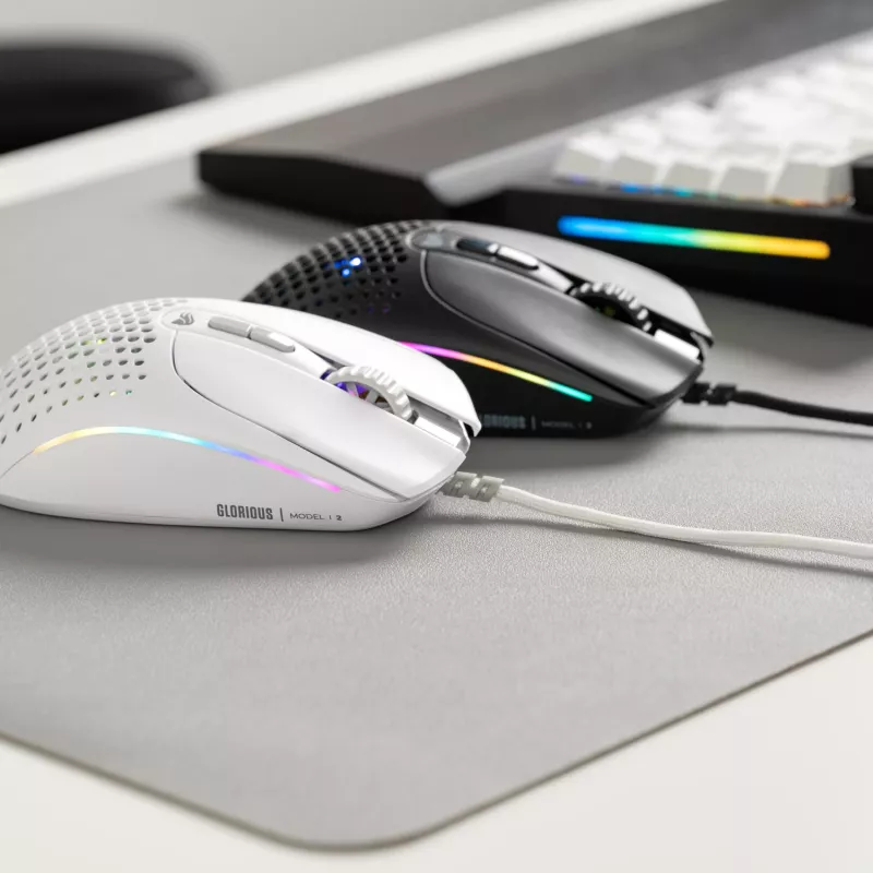 Glorious Gaming Glorious Model IV2 Wired - Negro, Diestro, Óptico, USB Type-A, 26000 DPI, Negro