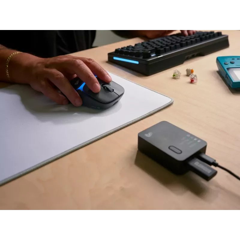 Glorious Gaming Model D3 Wireless ratón gaming – sistema InfinitePlay de baterías intercambiables, sondeo 8k, interruptores ópticos con 130M clics, ultraligero 69g, sensor óptico 30K-DPI, RGB – negro
