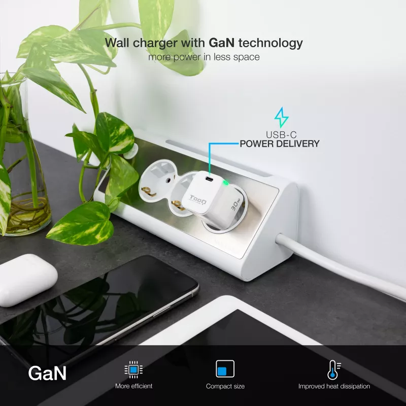 TooQ GAN cargador de pared USB-C/PD 30W, blanco, interior, AC, blanco