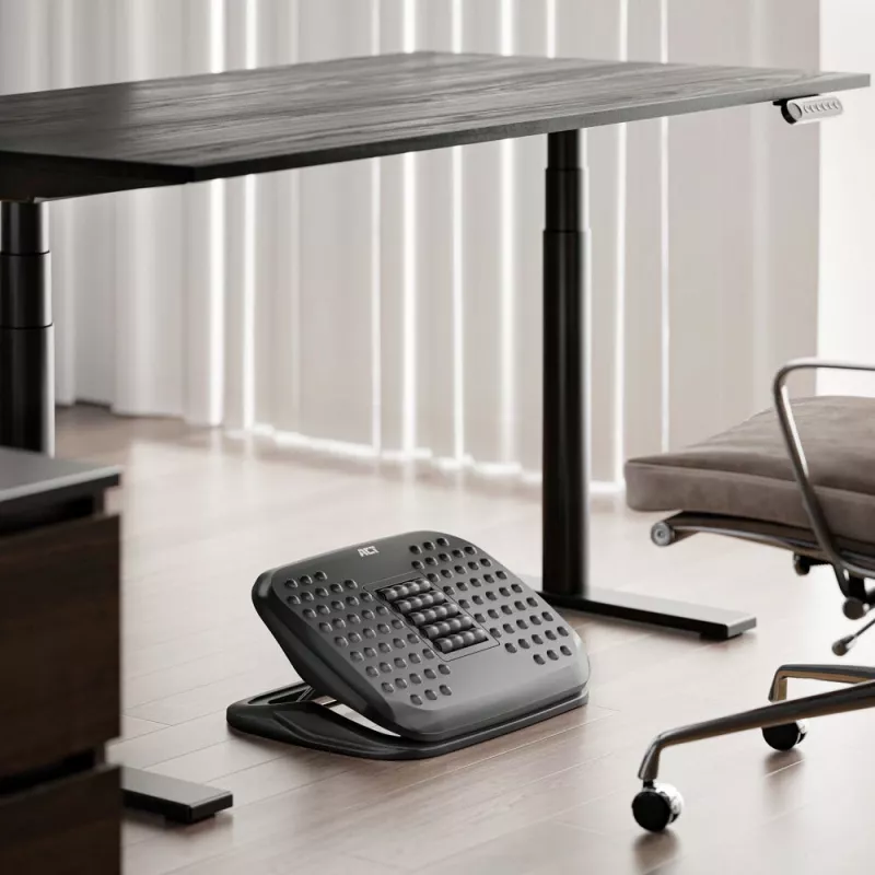 Reposapiés ergonómico ACT de altura ajustable con rodillos masajeadores