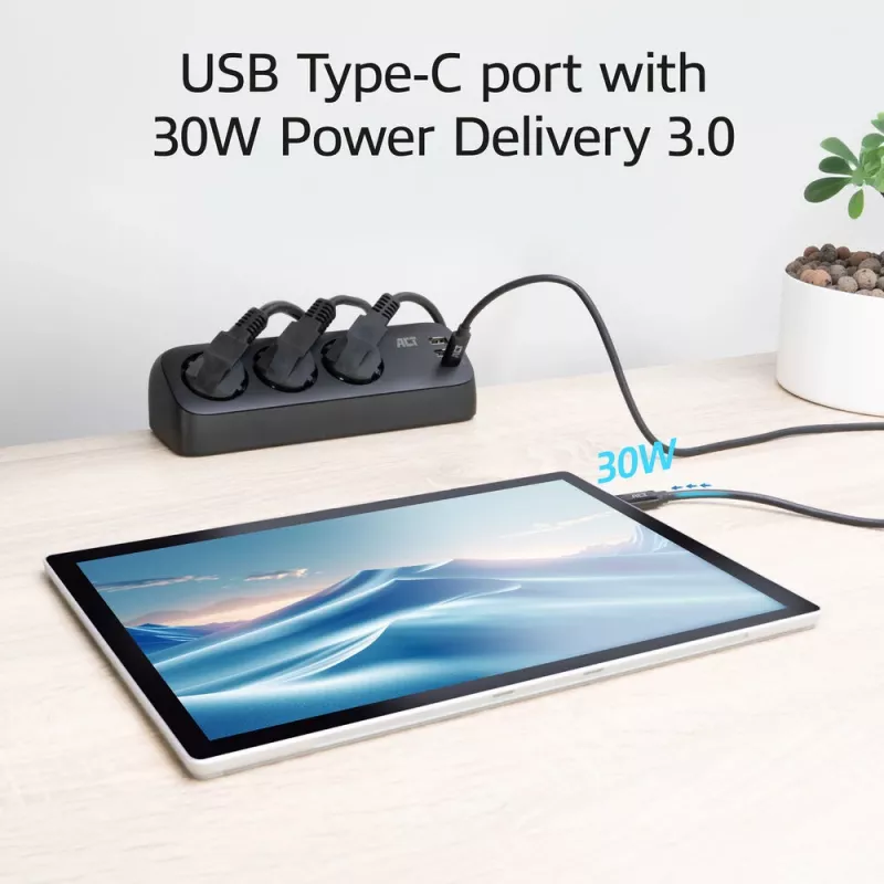 Regleta de enchufes de escritorio ACT con 3 tomas Type-F, 30W Power Delivery, conexiones USB Type-C/A, longitud de cable 1,5 metros