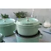 Olla redonda de hierro fundido Staub 5,2 L, menta – La Cocotte 26 cm