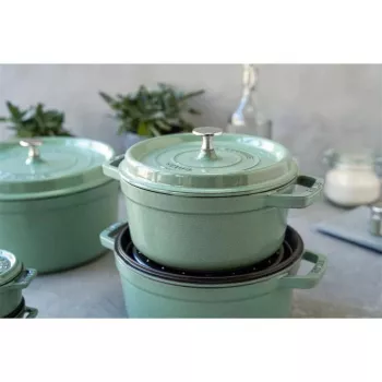 Olla redonda de hierro fundido Staub 5,2 L, menta – La Cocotte 26 cm