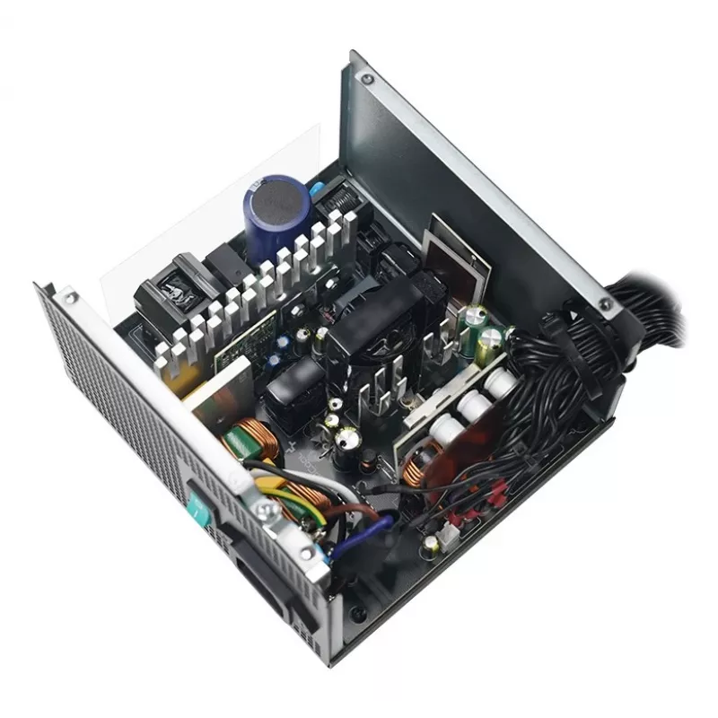 Fuente de alimentación DeepCool PN650M 650 W 20+4 pin ATX ATX negra