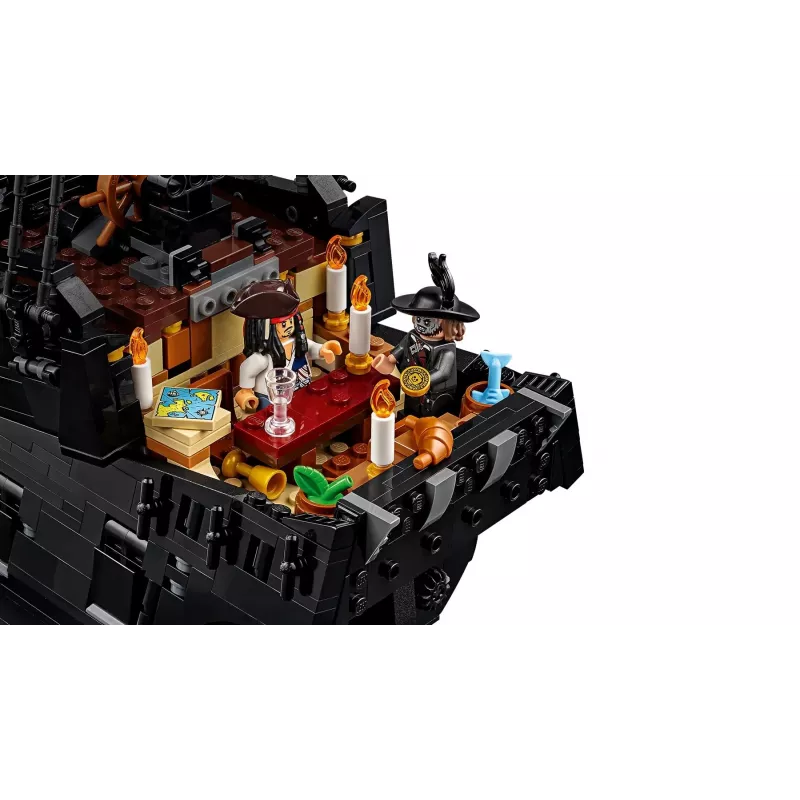 LEGO ICONS 10365 Barco pirata de Captain Jack Sparrow