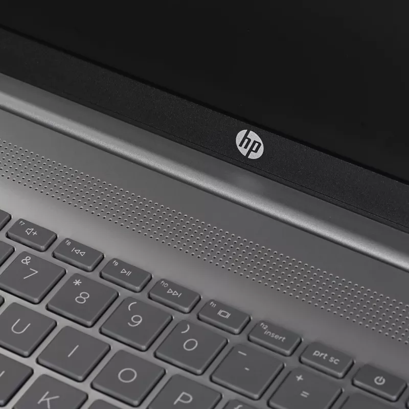 Portátil HP 17-CN3003D — pantalla de 17,3