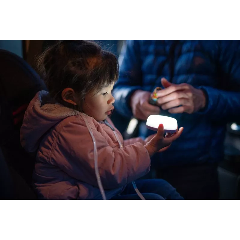 Linterna de camping a pilas Ledlenser Kidcamp6 — LED RGB, 60 lm, AAA, carcasa de ABS, 95 g