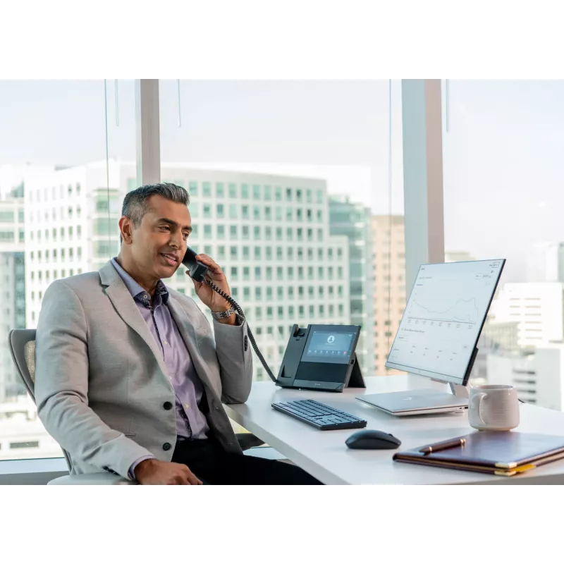 Teléfono de empresa HP Poly CCX 600 para Microsoft Teams y compatible con PoE