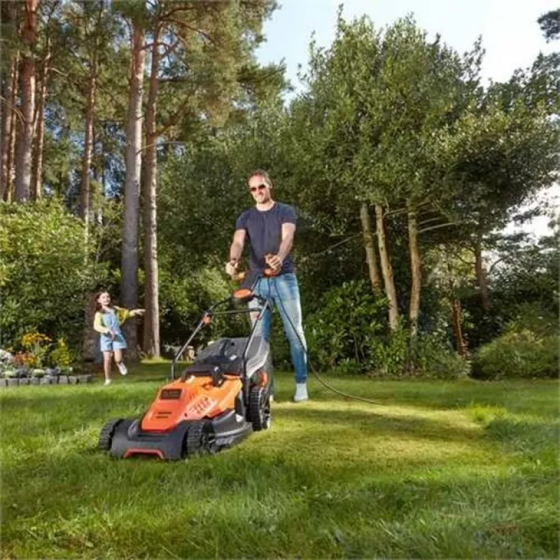 Cortacésped eléctrico Black & Decker con ajuste de altura de corte, mango ajustable en altura con Kla