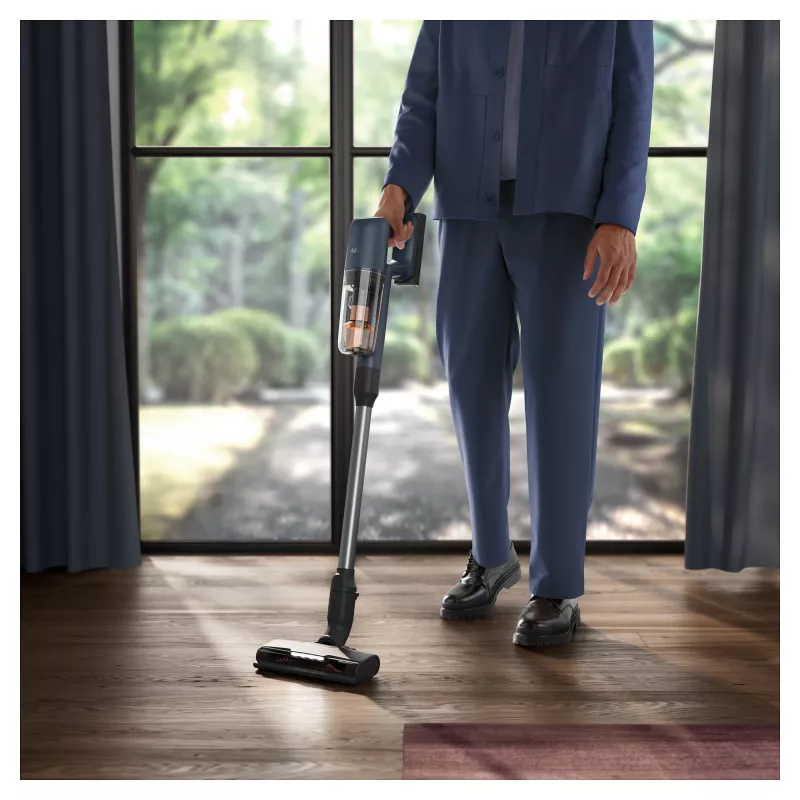Aspirador AEG AP71A142XN