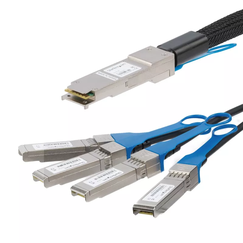 StarTech.com cable breakout QSFP+ de 3m – QSFP+ a 4x SFP+