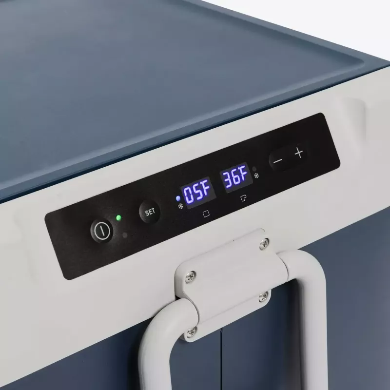 Nevera portátil Igloo ICF 80DZ 83 L eléctrica (AC/DC, 100–240 V) azul/gris