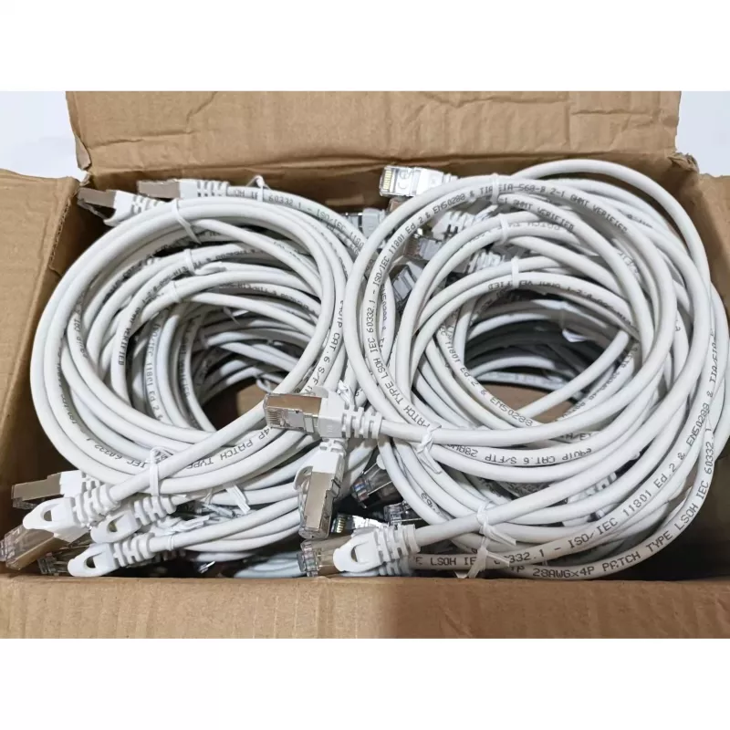 Equip 635510 Juego de cables de conexión Cat.6 S/FTP LSZH, RJ-45, 1 m, blanco, 40 uds.