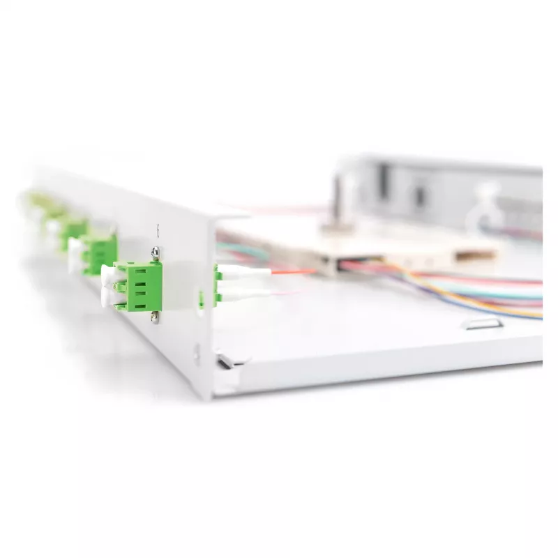 Caja de empalme de fibra óptica DIGITUS DN-96330/9APC 1U, equipada con 6x LC-APC DX, OS2, polímero/acero, gris claro