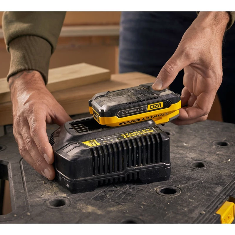 Cargador de batería Stanley SFMCB14-QW 18V DC Input