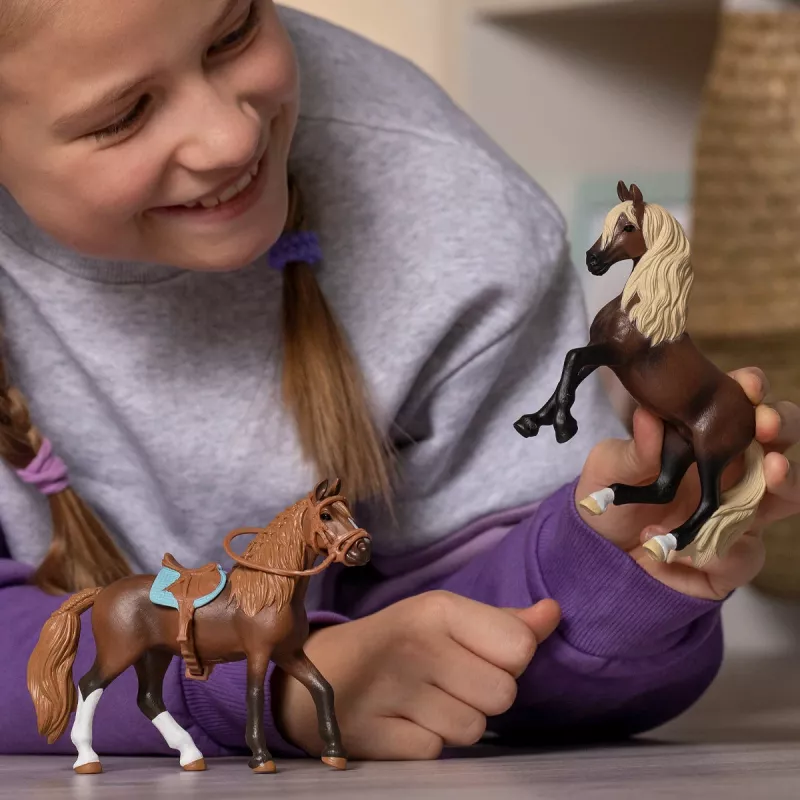 Schleich Horse Club Yegua Peruvian Paso Marrón Blanco 13953S