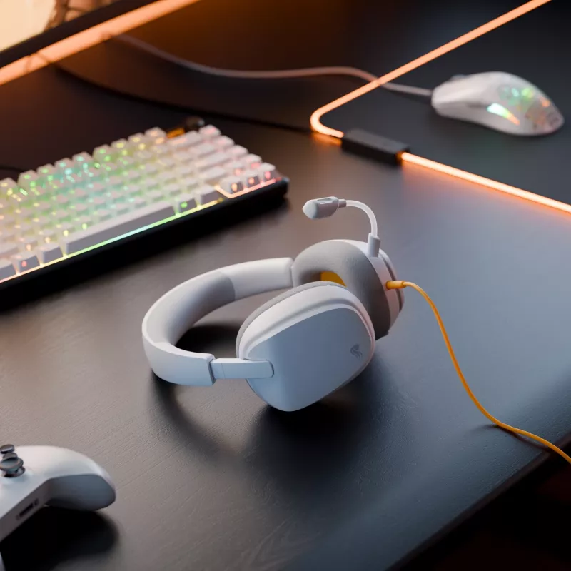 Glorious Gaming Glorious GHS Eternal - auriculares gaming estéreo para PC, PS5, PS4, Xbox, Switch - drivers angulares ajustados específicamente, micrófono extraíble ajustable y cristalino, 3,5 mm - duraderos, comodidad para todo el día y la noche - blanco