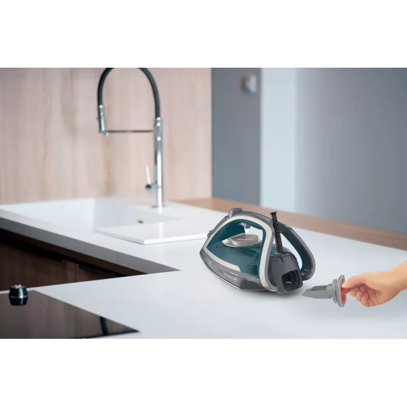 Plancha de vapor Tefal Ultragliss Anti-Calc Plus FV6842 — 2800 W, depósito de 0,27 L, golpe de vapor de 260 g/min, 1,295 kg